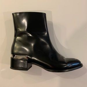 Vince Boots